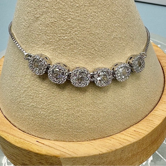 Adjustable silver bracelet - Picture 3 of 4